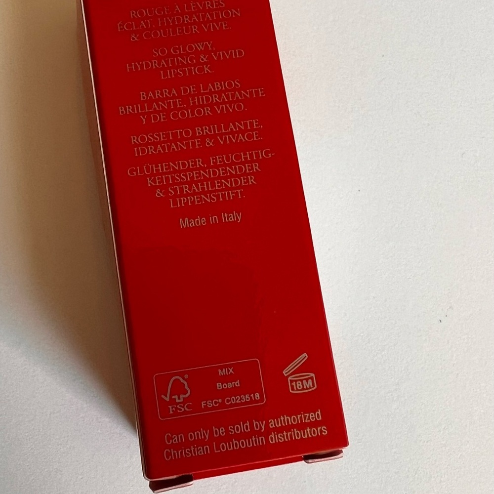 Christian Louboutin Iconic rouge 001G Lipstick red 0.10 oz - Picture 8 of 9